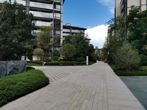 小區(qū)綠化景觀設(shè)計(jì)實(shí)景照片