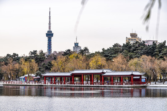 中國長春南湖公園冬季風(fēng)景
