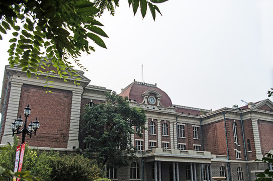 天津外國(guó)語(yǔ)大學(xué)