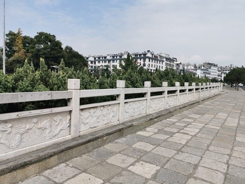 石欄桿