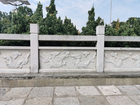 石欄桿