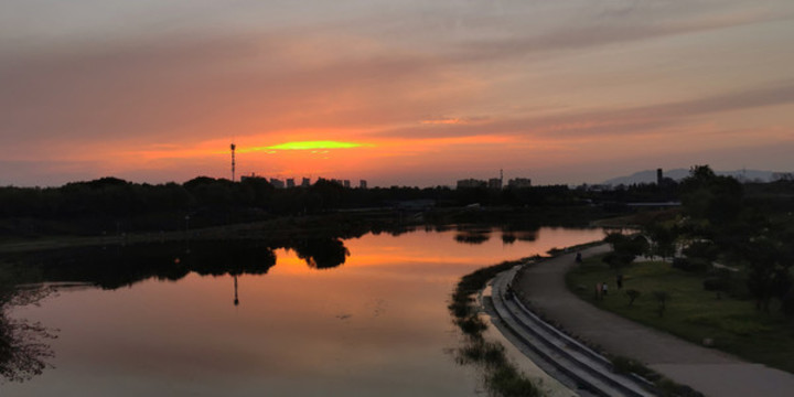 晚霞