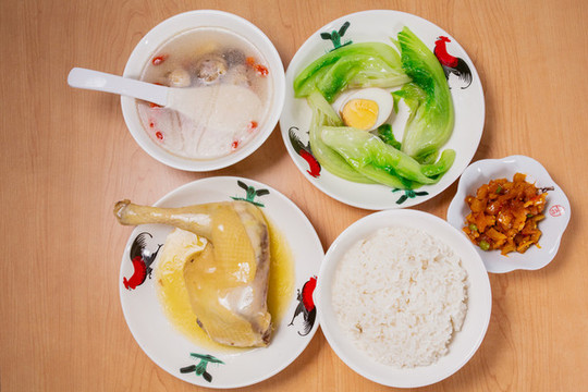 清蒸雞腿飯