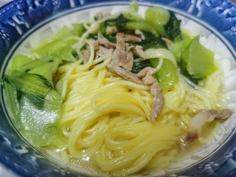 青菜肉絲雞蛋面