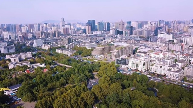 航拍浙江杭州市區(qū)建筑群