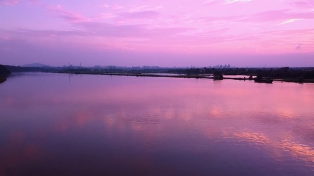 航拍夕陽西下漁舟唱晚