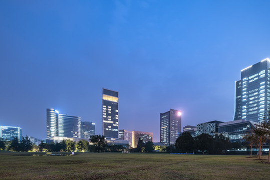蘇州金融區(qū)辦公樓夜景
