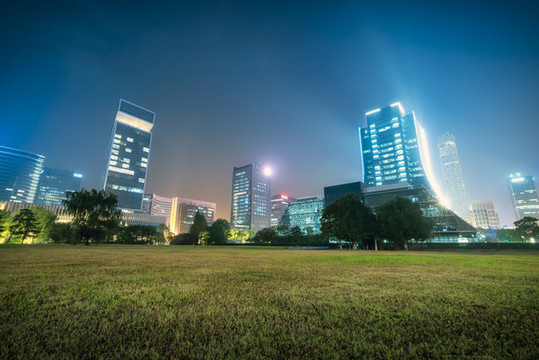 蘇州現(xiàn)代建筑夜色