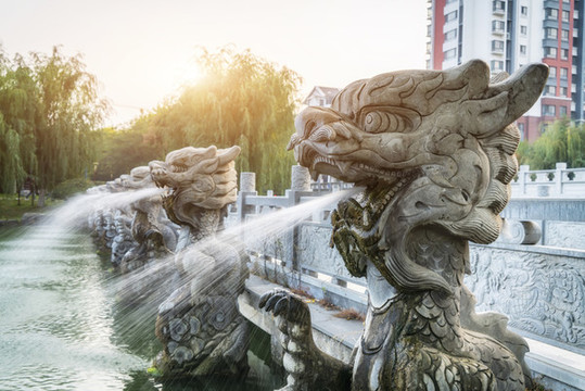 城市園林石獅子吐水景觀設(shè)計