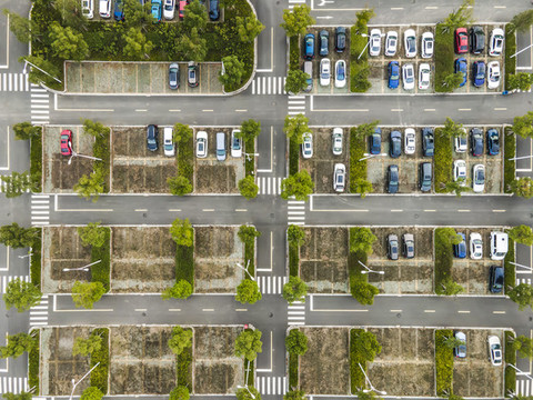 航拍公共停車場
