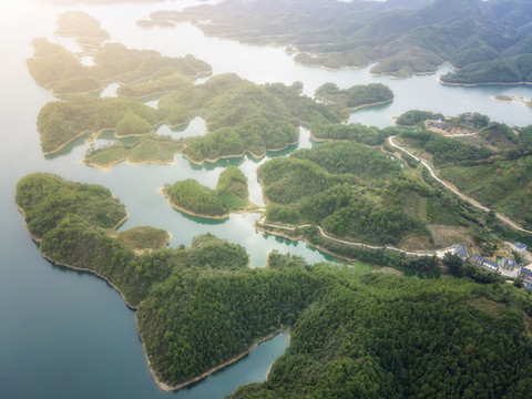 航拍千島湖依山傍水