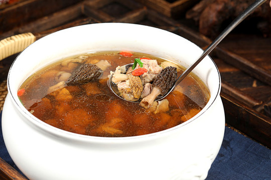 養(yǎng)生菌菇湯