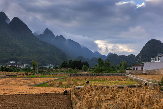 貴州萬(wàn)峰林