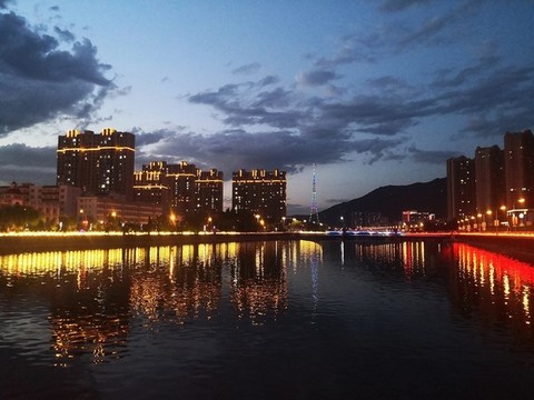 城市河流