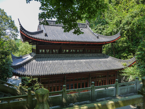 重檐歇山頂建筑