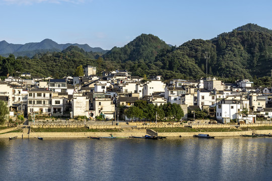 徽州新安江兩岸民宅