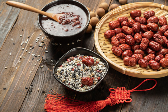 中國(guó)傳統(tǒng)節(jié)日美食臘八粥