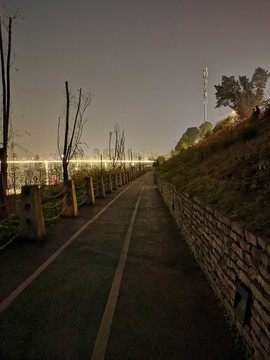 步道夜景