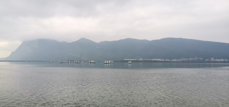 昆明西山滇池