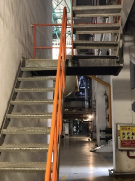 工廠安全樓梯