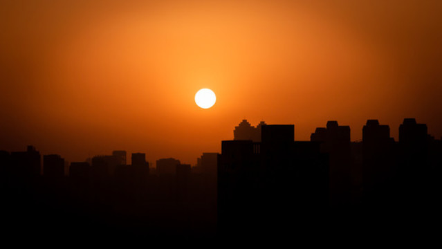 初生的太陽