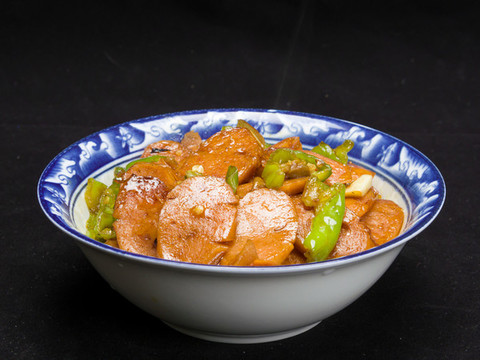 家常菜辣椒爆炒香腸