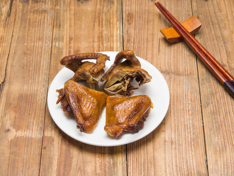 紅燒鴿子美食