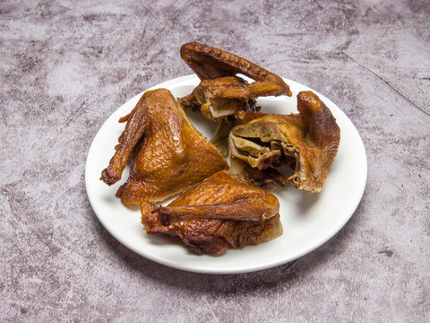 紅燒鴿子美食