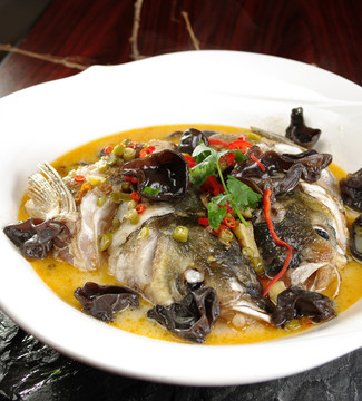湘西煎煮魚頭