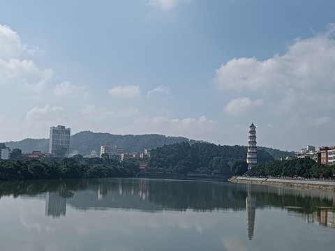 廣東茂名市高州鑒江河