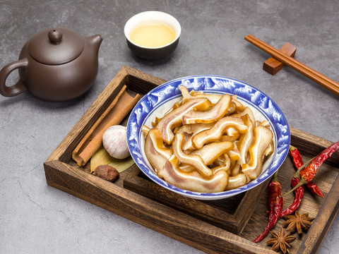 川味鹵豬耳片