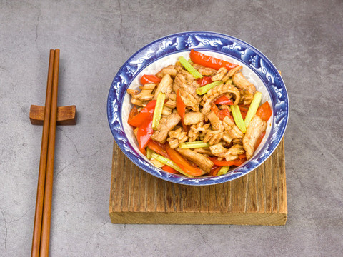 魷魚炒肉家常菜品