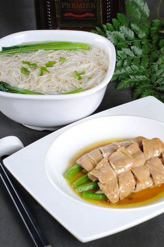 廣式肥腸面