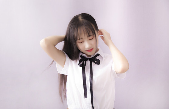 穿著小時(shí)代JK制服的女孩