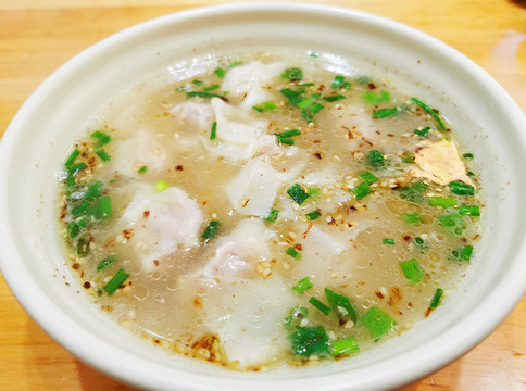 清湯餛飩