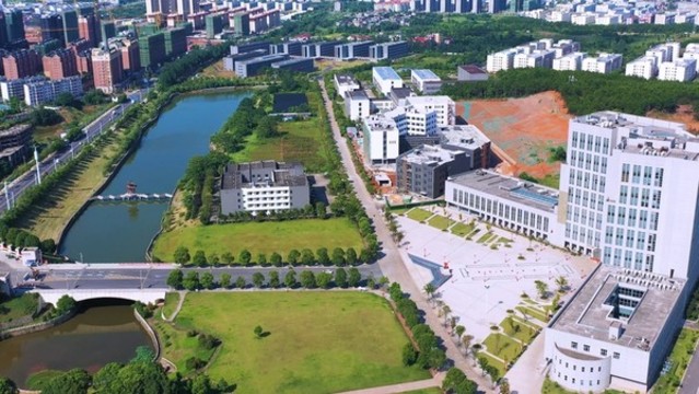 江西井岡山大學校園風光