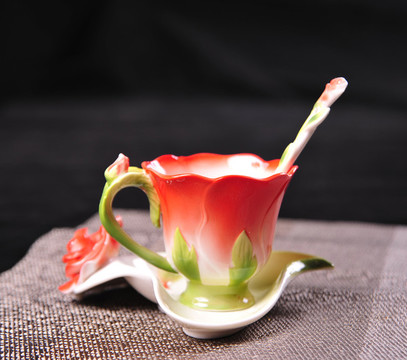 玫瑰藝術(shù)咖啡杯