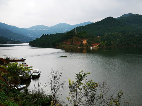 山區(qū)水庫
