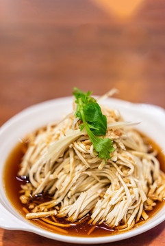 江蘇揚(yáng)州的傳統(tǒng)著名小吃燙干絲