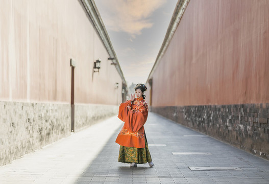 故宮古風(fēng)漢服女性人像