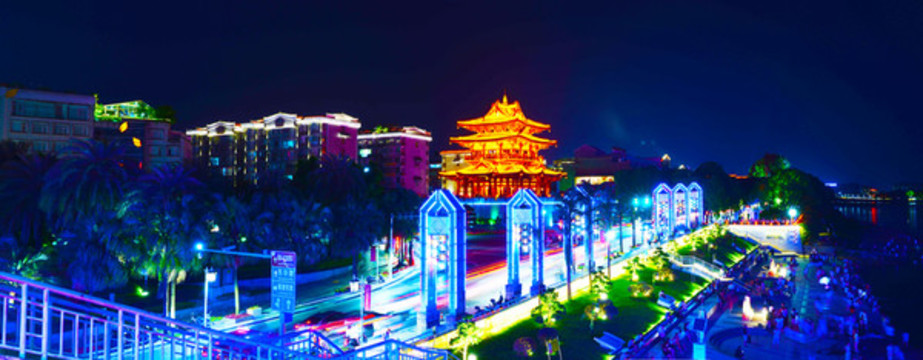 桂林逍遙樓夜景
