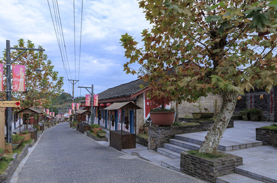 朱砂古鎮(zhèn)萬(wàn)山礦區(qū)