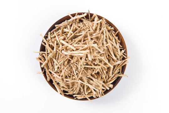白底上的中藥材干茅根