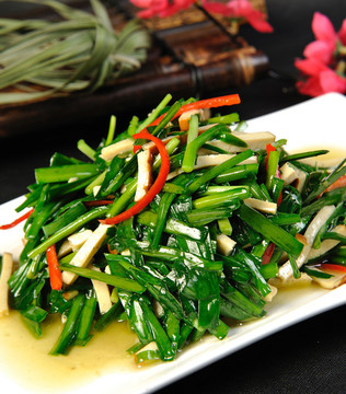韭菜炒豆干