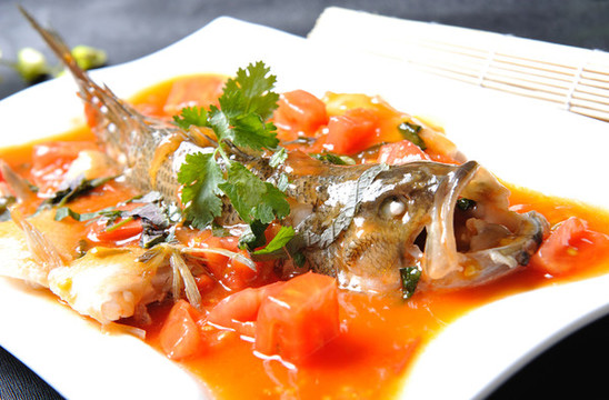 茄汁燉鱸魚