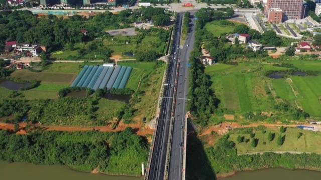 航拍江西省吉安市萬安縣芙蓉路