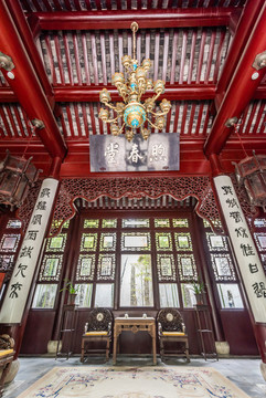 中國江蘇揚州何園的楠木廳煦春堂