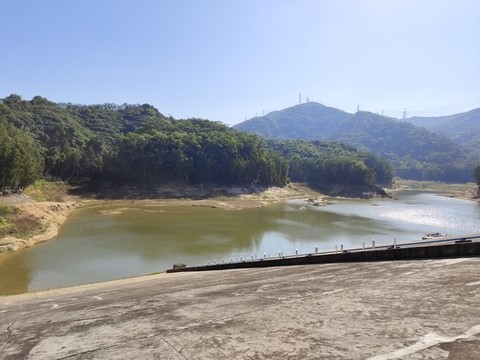 陽(yáng)臺(tái)山水庫(kù)