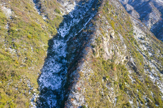 秦嶺初雪