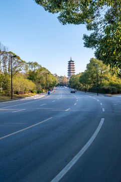 揚州蜀岡西峰的棲靈塔道路古建筑